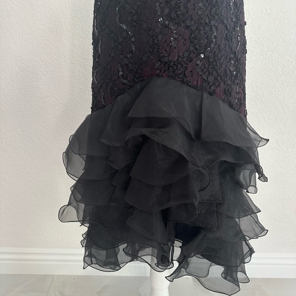 Vintage Style Black Strapless Dress with Ruffle Hem - Picture 4 of 6